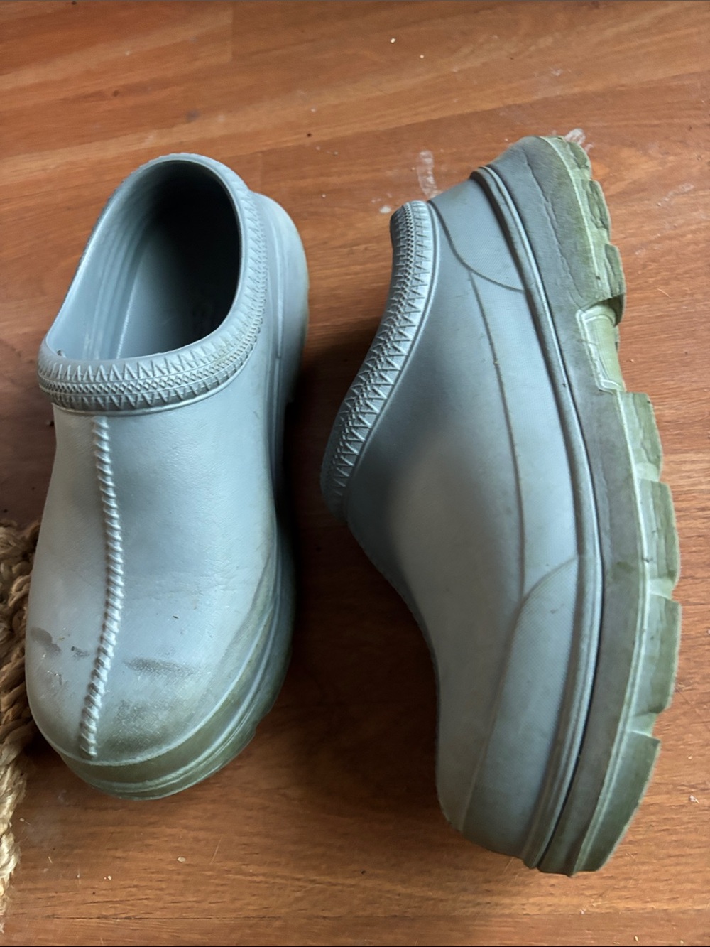 UGG TASMAN X Size 8